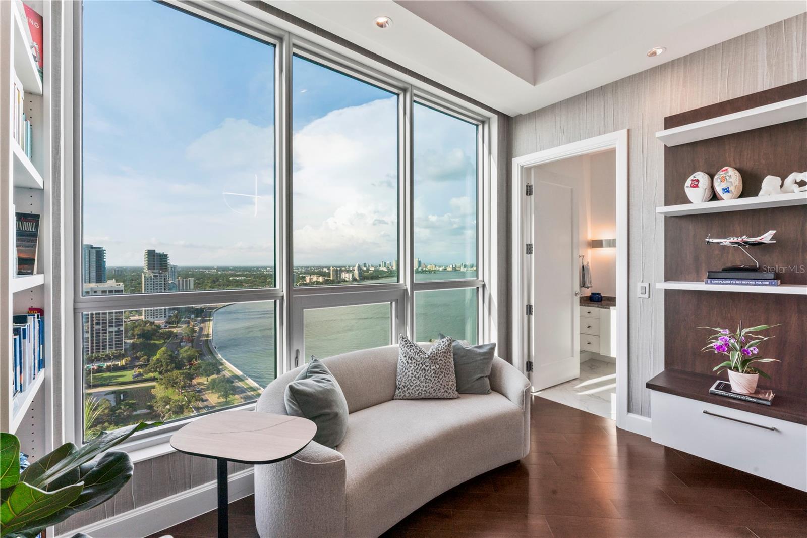 Image 60 of 99 For 3401 Bayshore Boulevard 2500