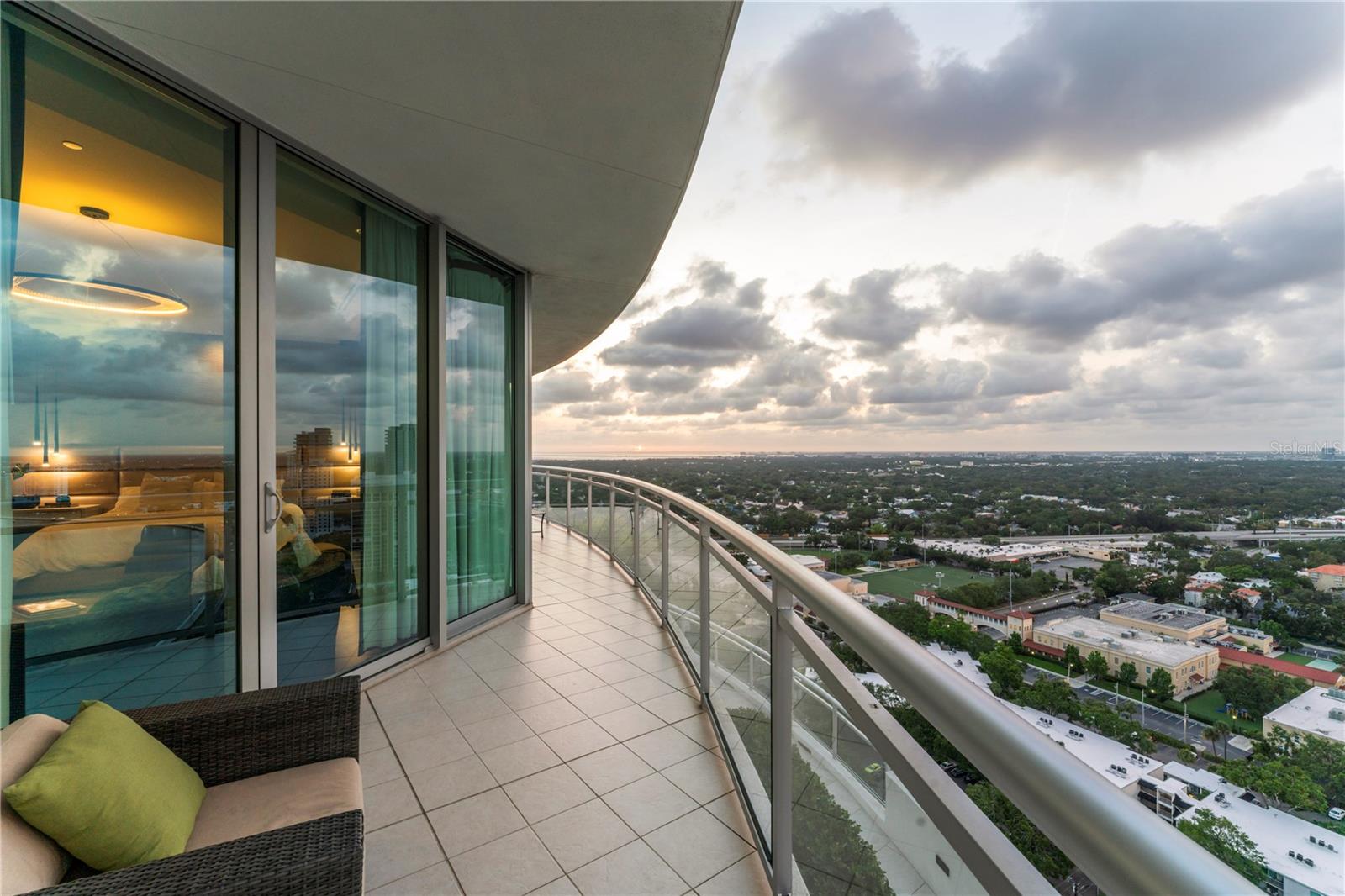 Image 70 of 99 For 3401 Bayshore Boulevard 2500