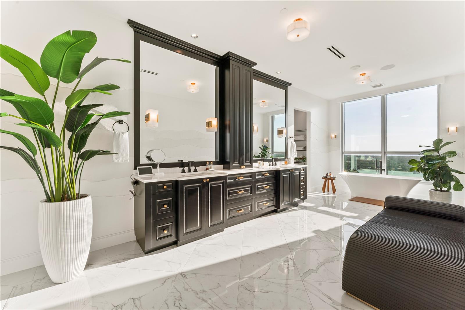 Image 74 of 99 For 3401 Bayshore Boulevard 2500