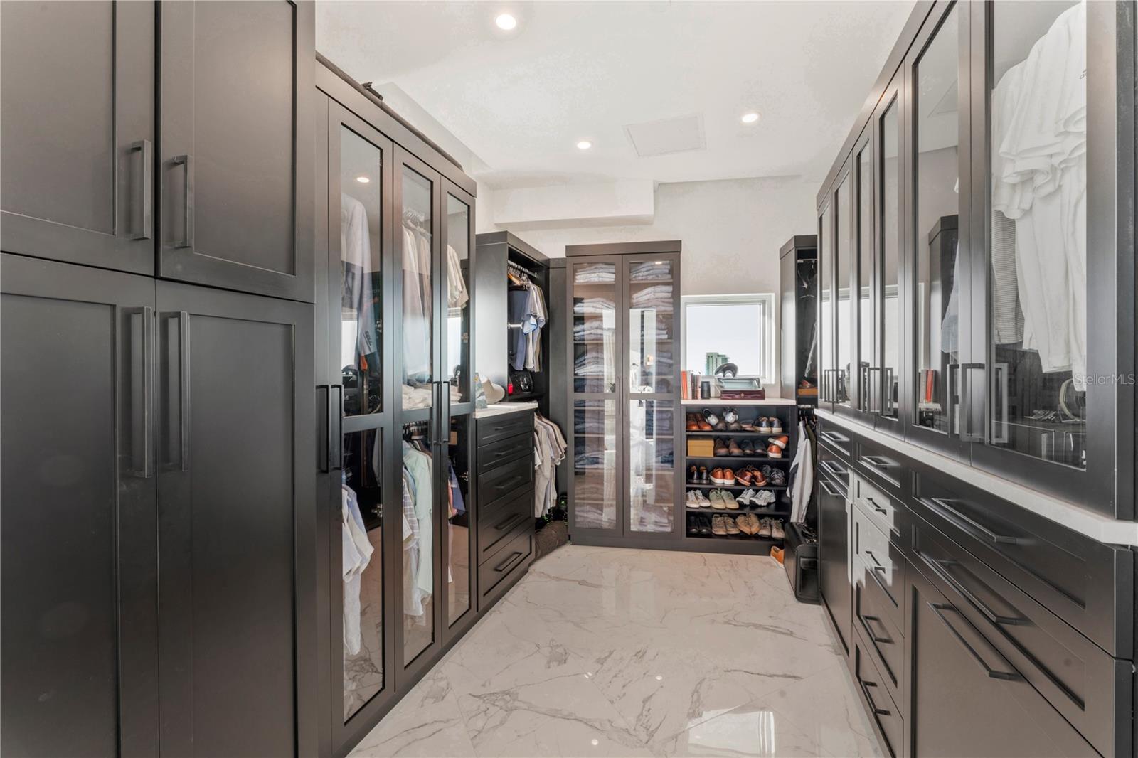 Image 76 of 99 For 3401 Bayshore Boulevard 2500