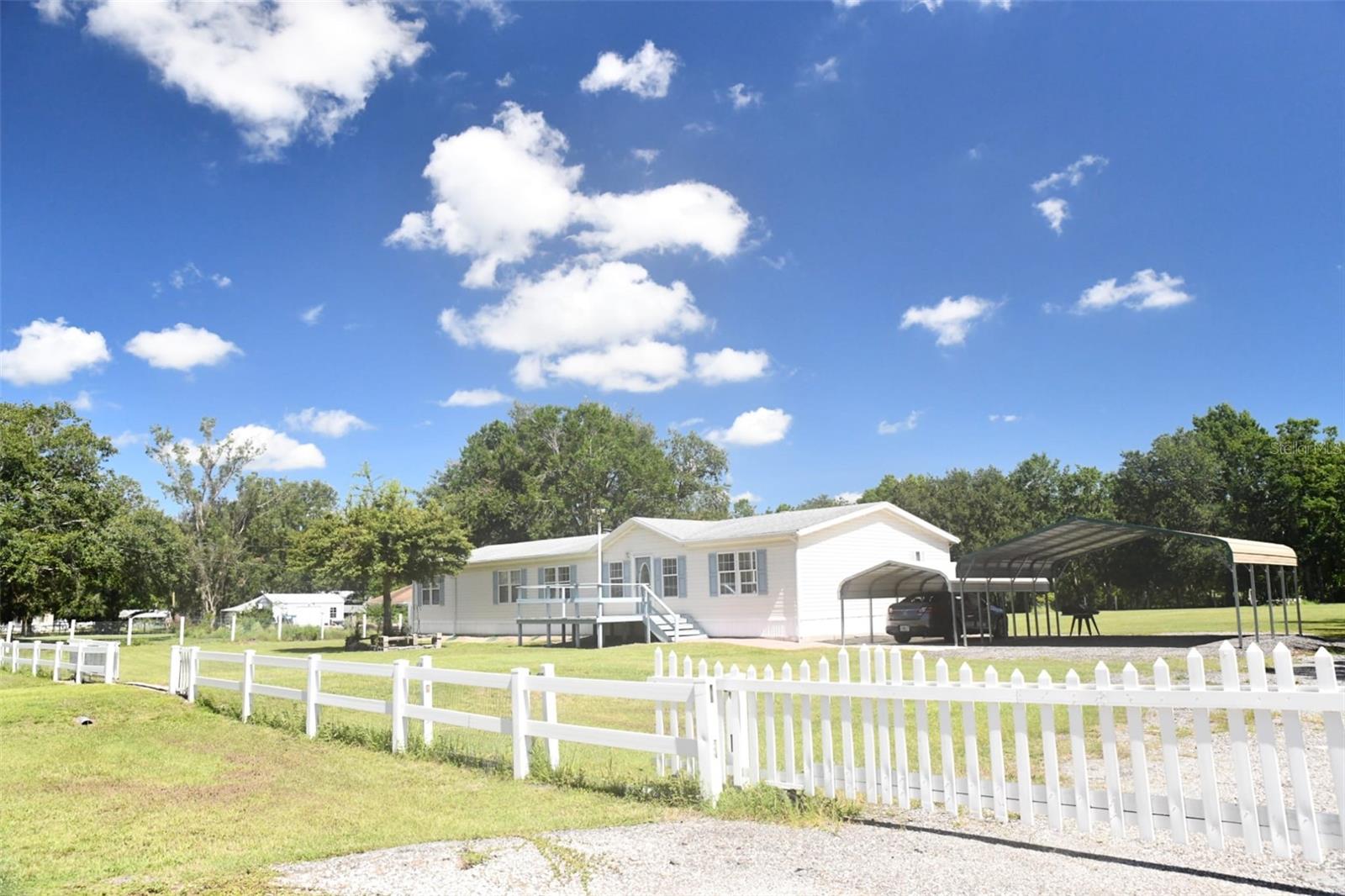 Listing photo id 0 for 30529 Eastport Drive