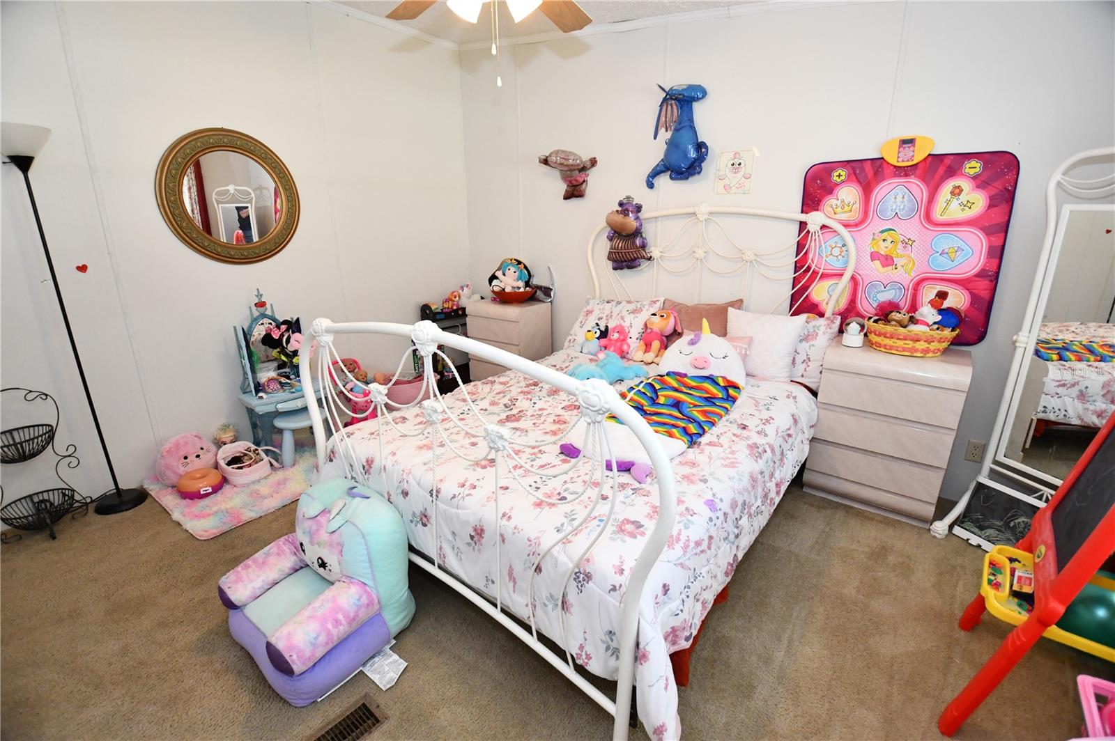 Listing photo id 23 for 30529 Eastport Drive