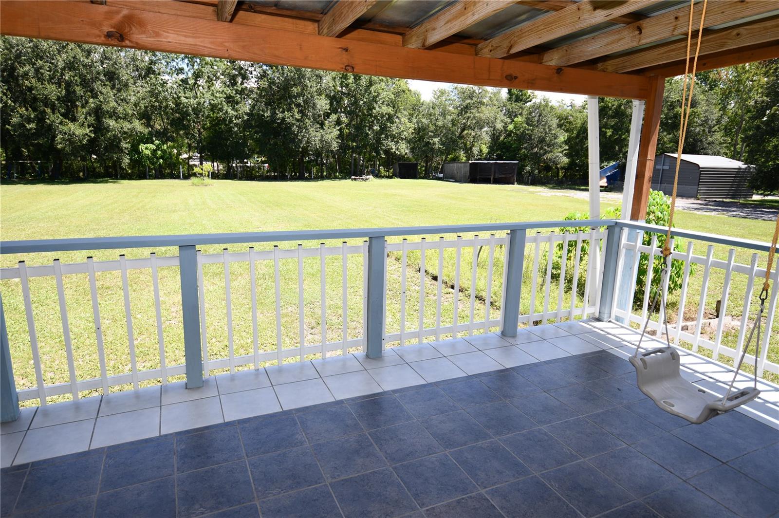 Listing photo id 29 for 30529 Eastport Drive