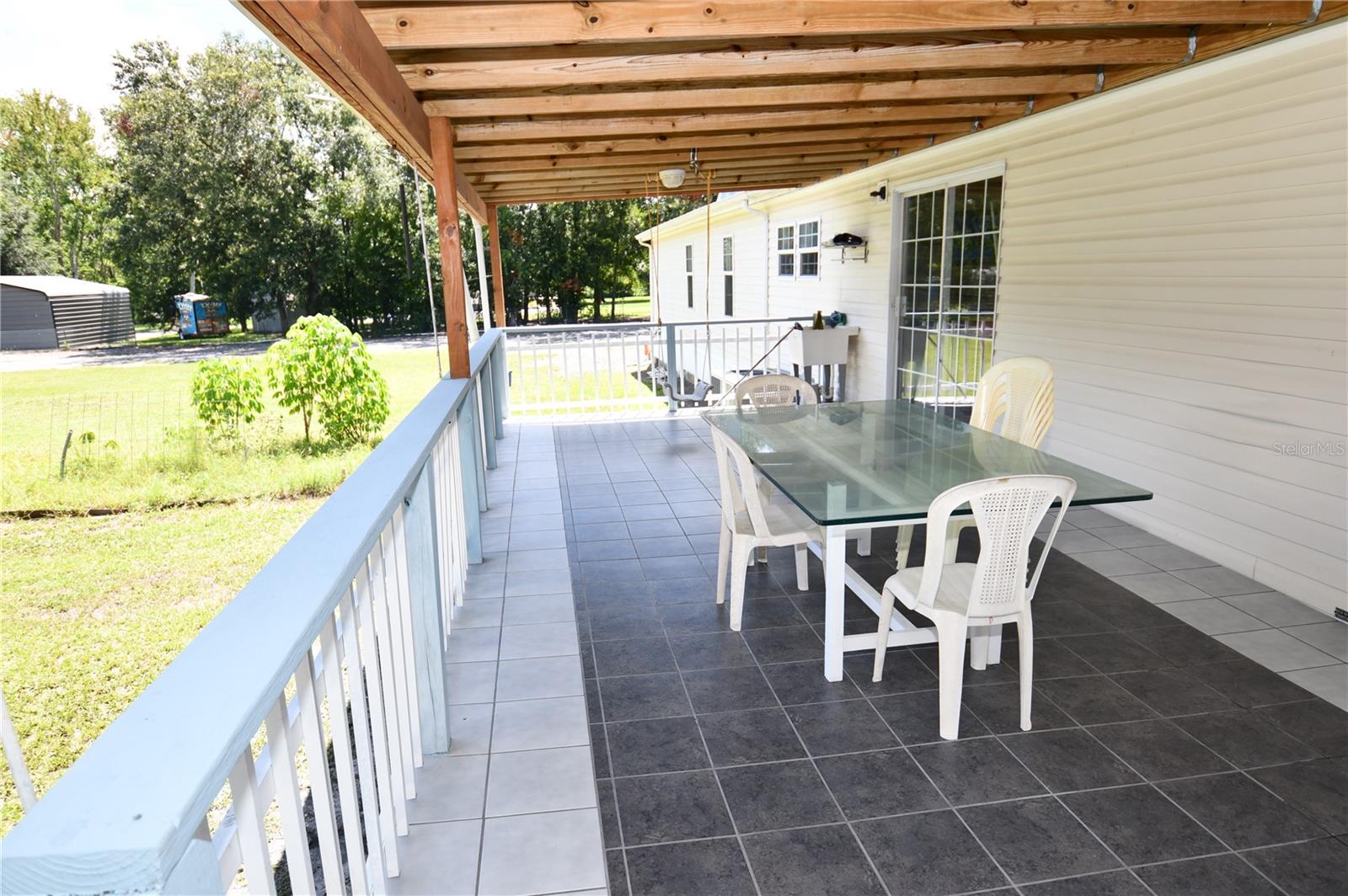 Listing photo id 32 for 30529 Eastport Drive