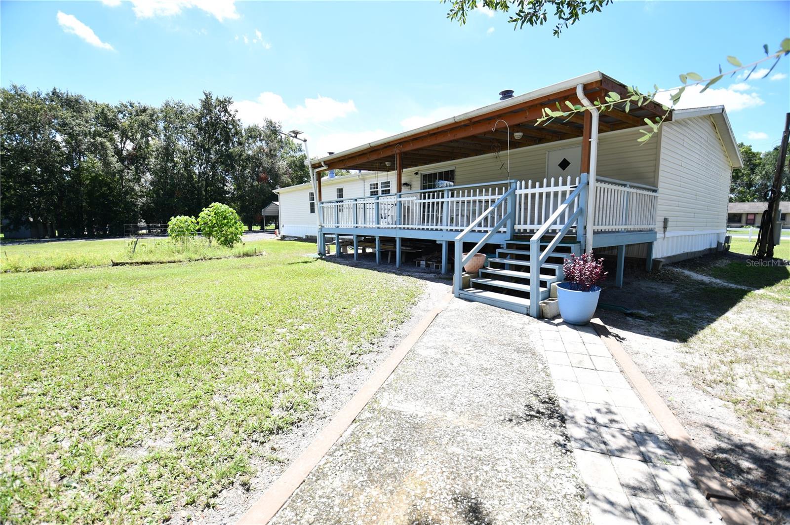 Listing photo id 34 for 30529 Eastport Drive