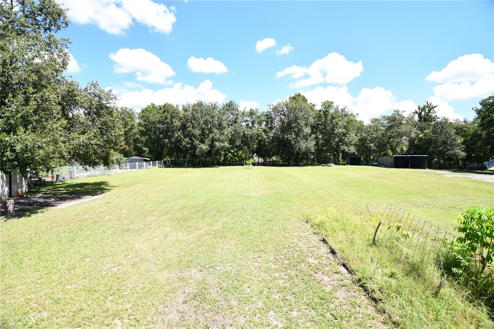 Listing photo id 36 for 30529 Eastport Drive