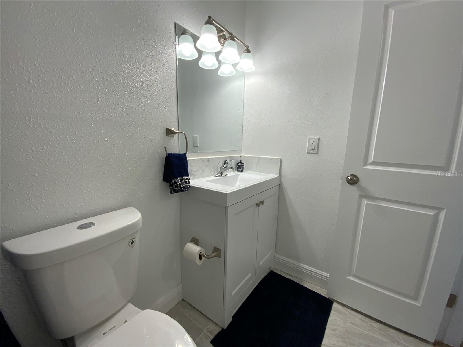 Listing photo id 16 for 305 Wellington Court 62