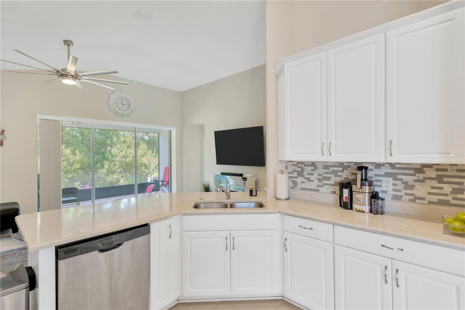 Image 25 of 30 For 9059 Spruce Creek Circle