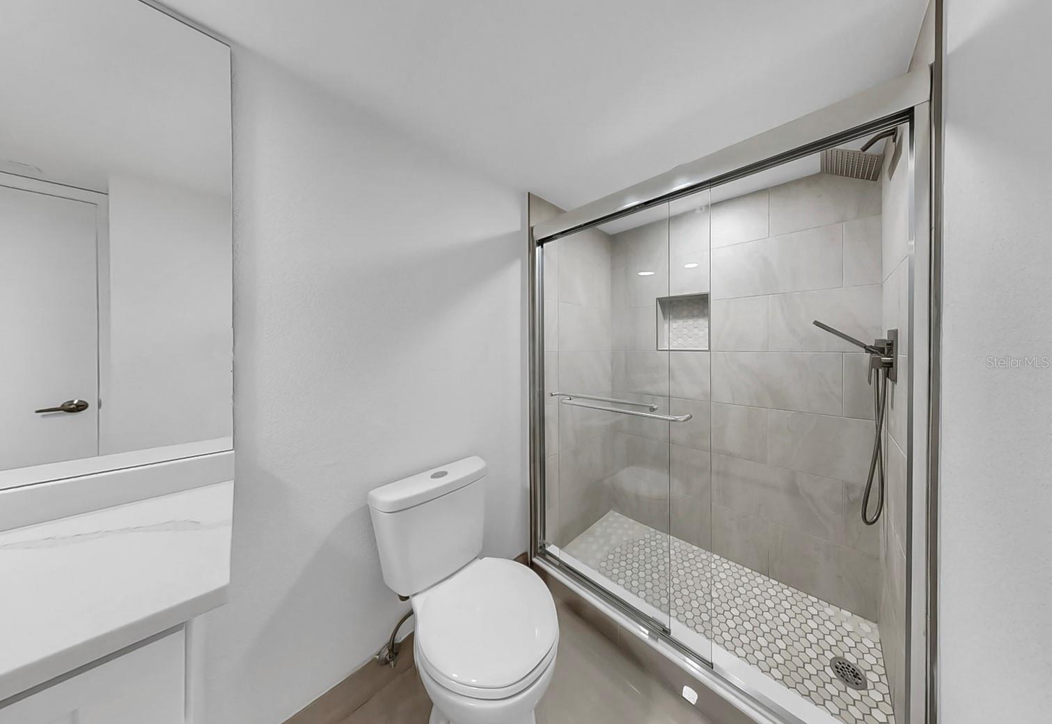 Image 16 of 22 For 4900 Brittany Drive S 1702