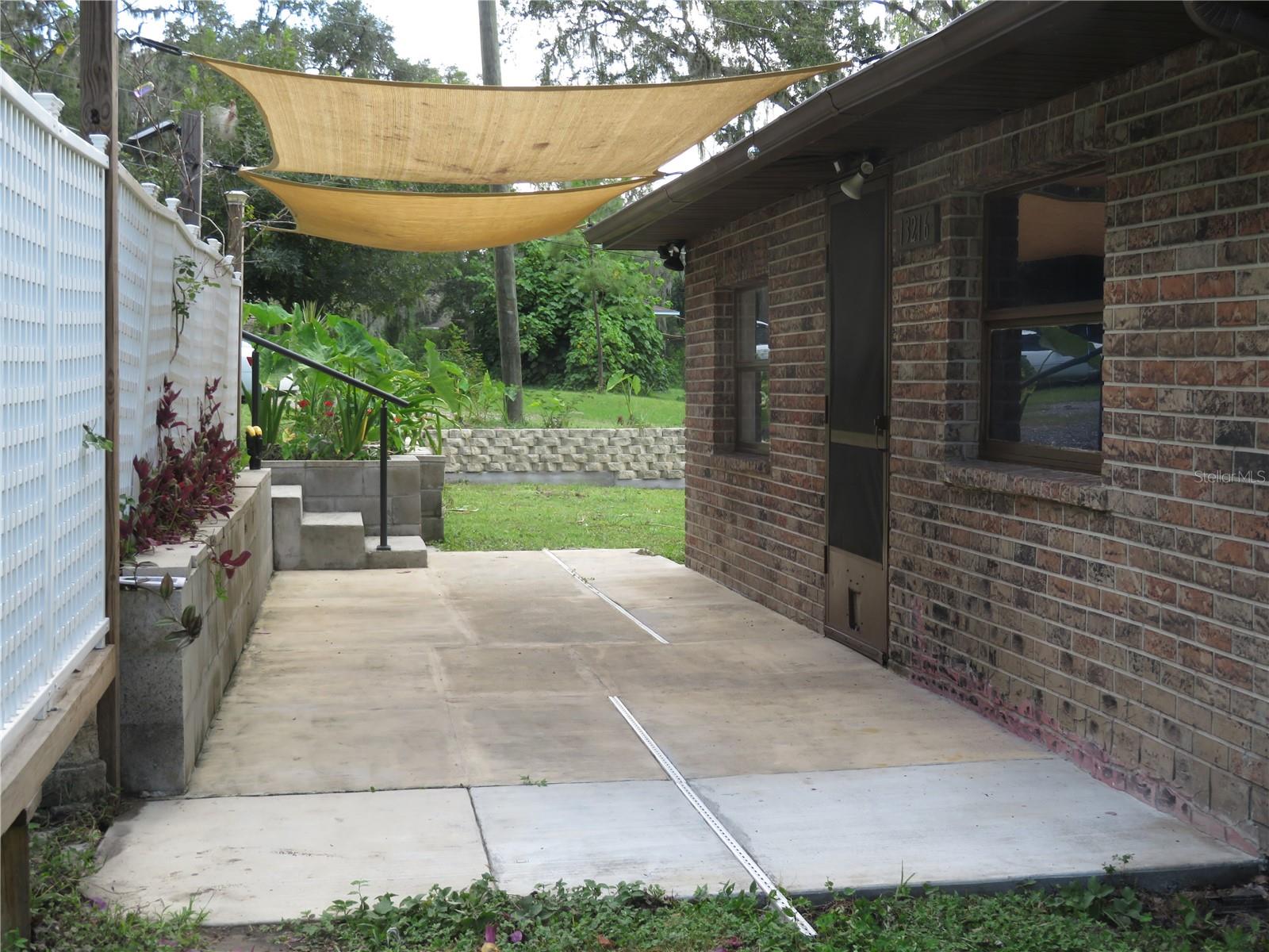Listing photo id 13 for 13216 Curley Road