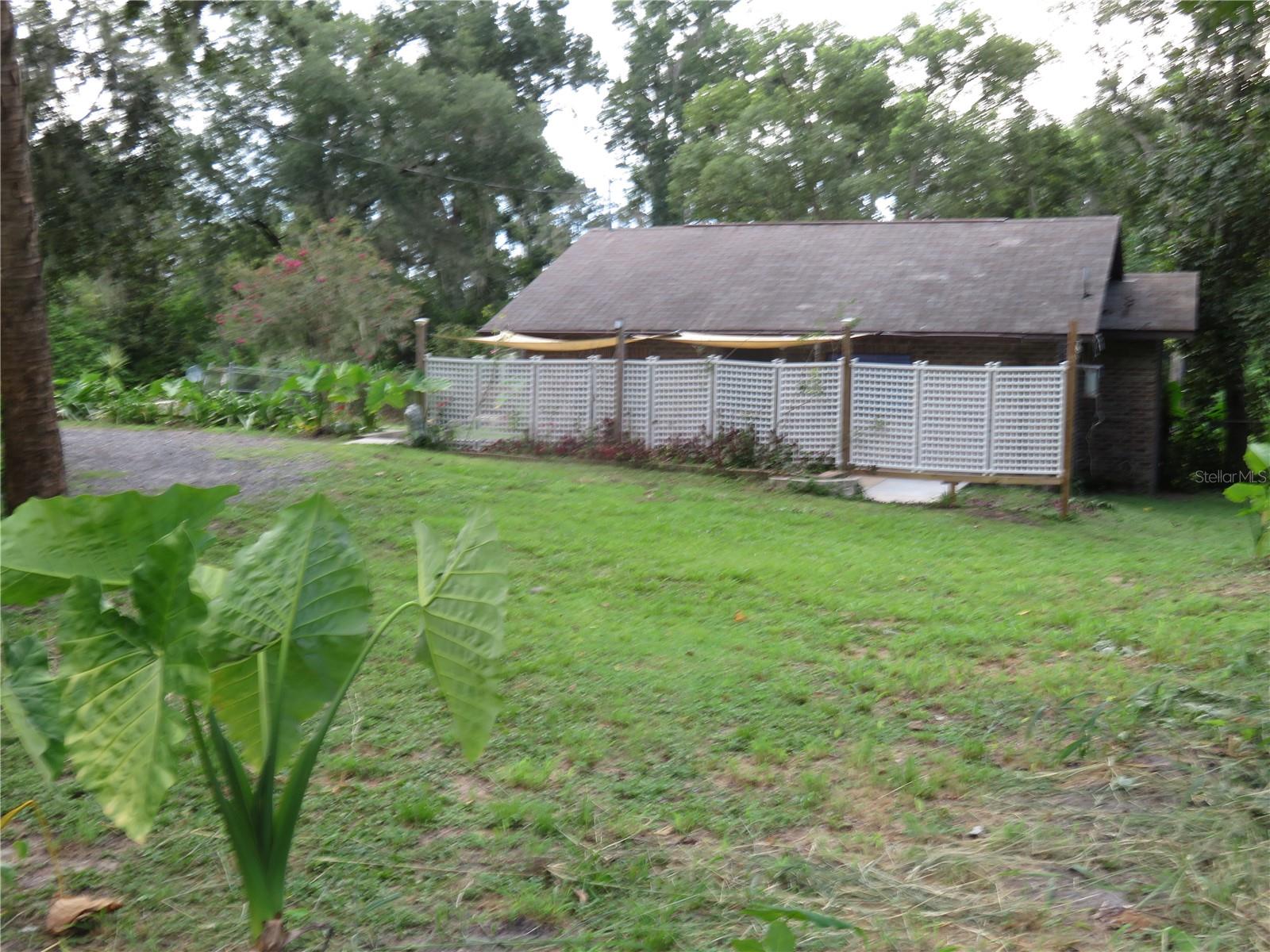 Listing photo id 15 for 13216 Curley Road