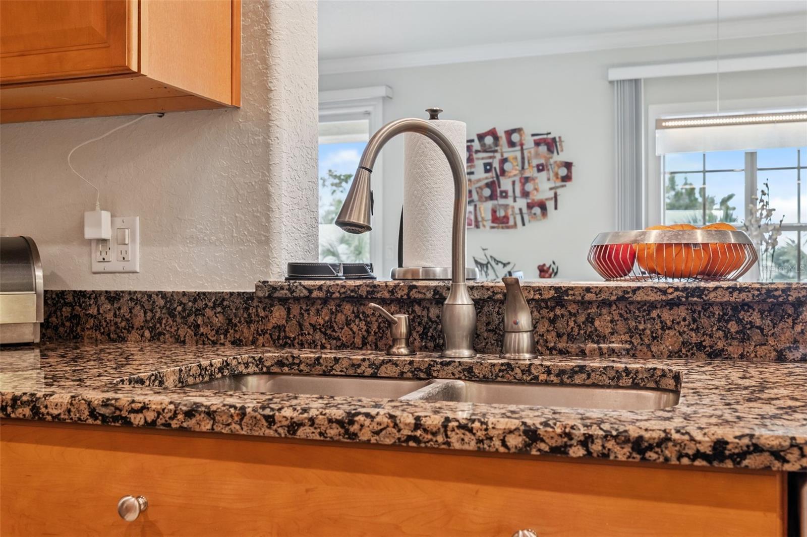 Image 13 of 82 For 700 Osceola Avenue 305