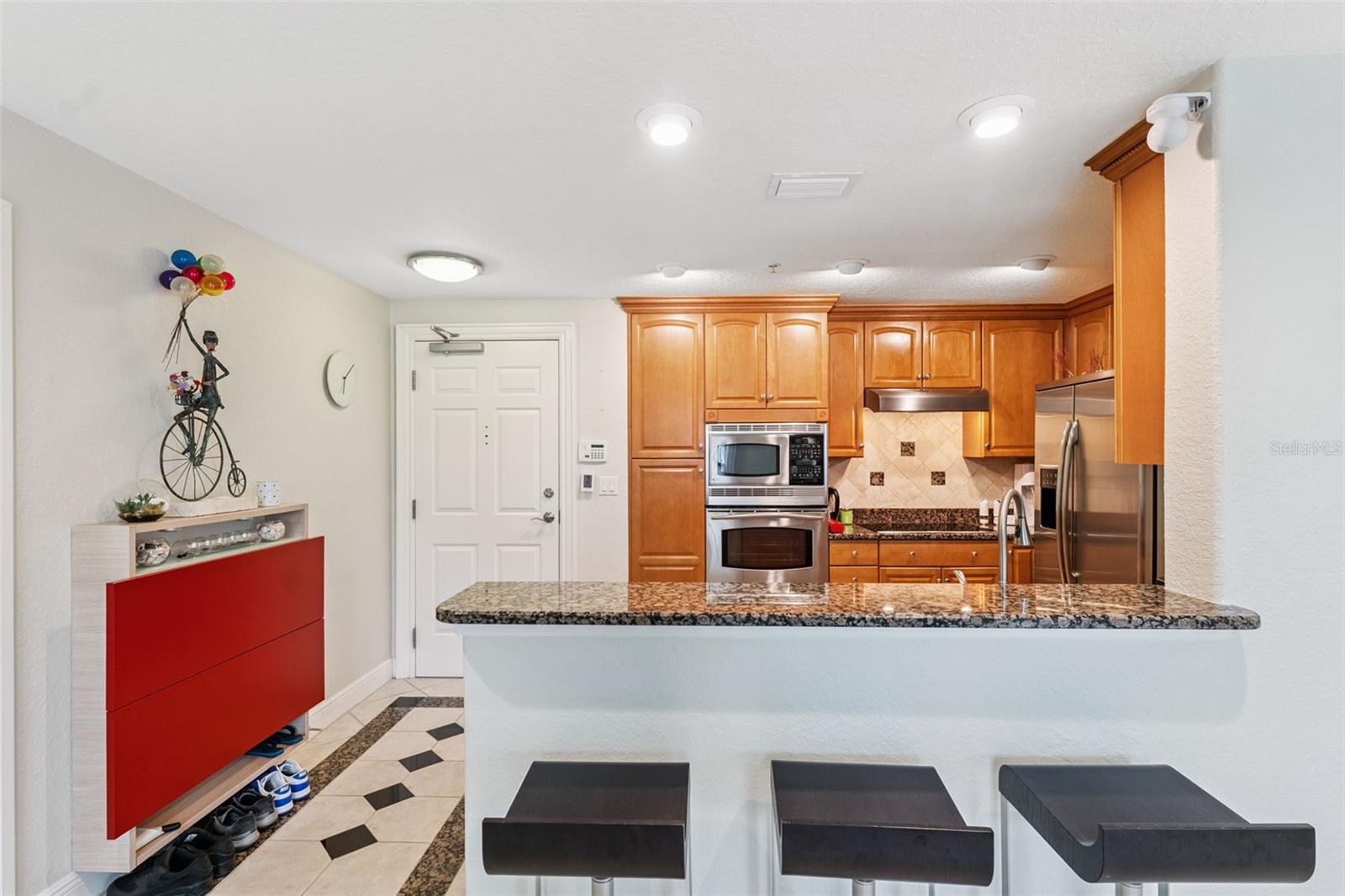 Image 17 of 82 For 700 Osceola Avenue 305