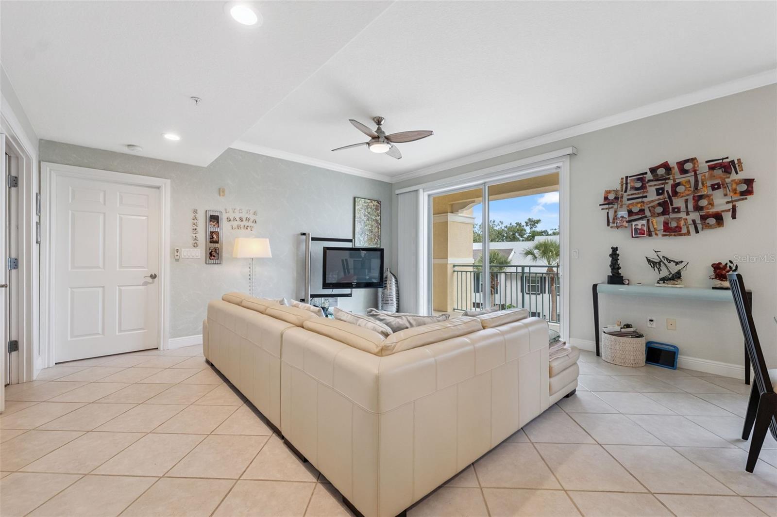 Image 21 of 82 For 700 Osceola Avenue 305