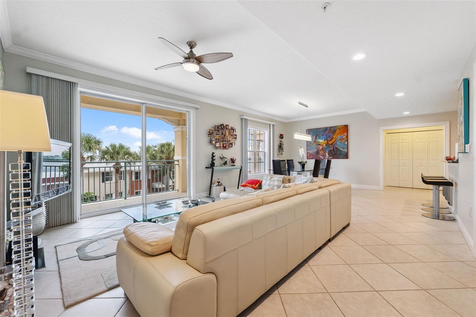 Image 22 of 82 For 700 Osceola Avenue 305