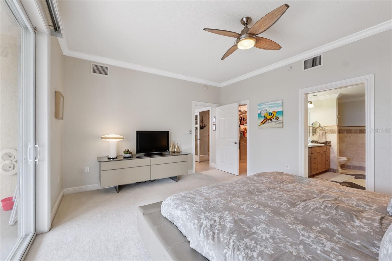 Image 28 of 82 For 700 Osceola Avenue 305