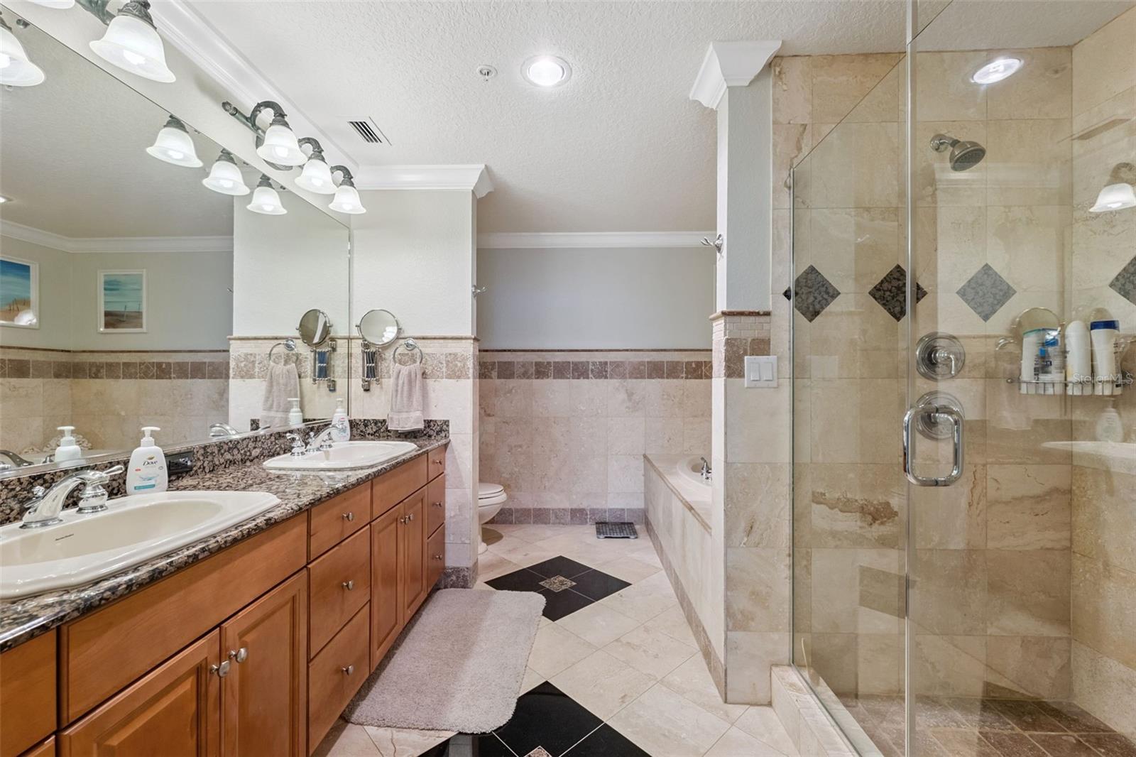 Image 30 of 82 For 700 Osceola Avenue 305
