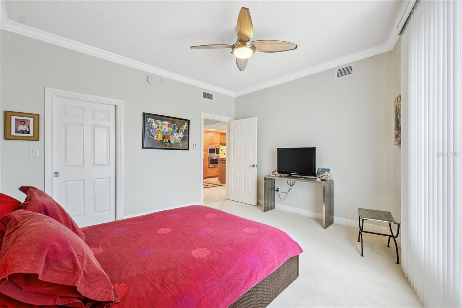 Image 37 of 82 For 700 Osceola Avenue 305