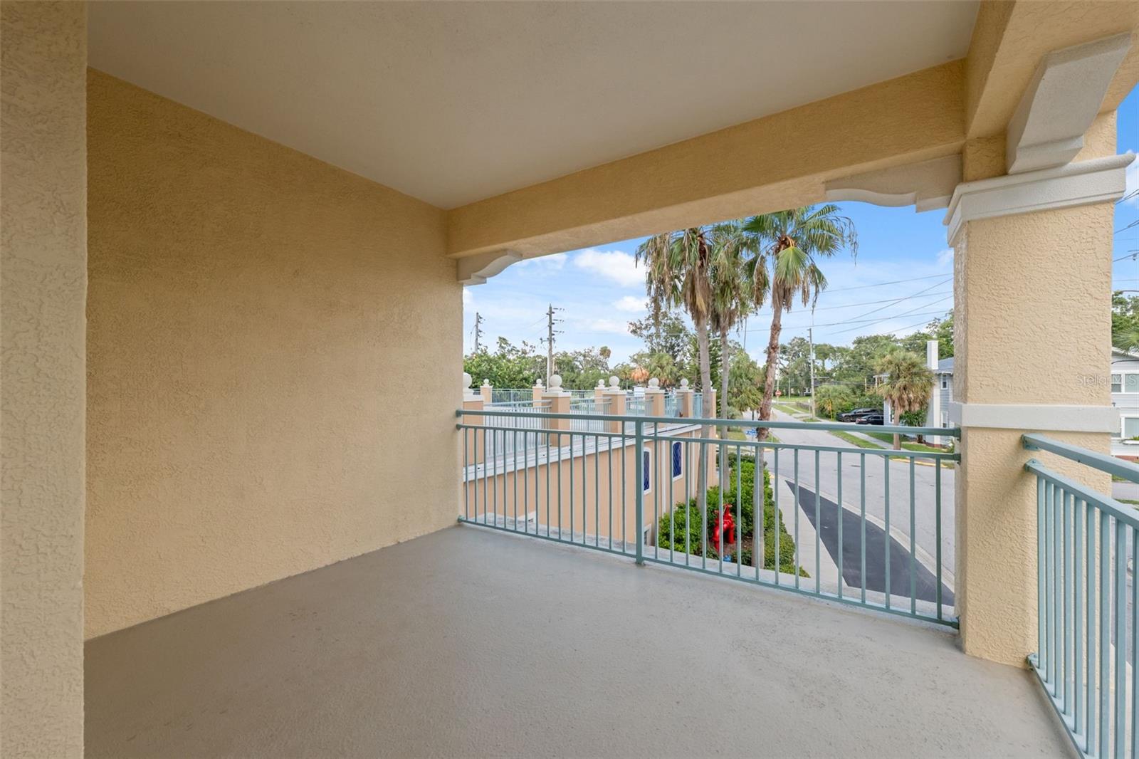 Image 43 of 82 For 700 Osceola Avenue 305