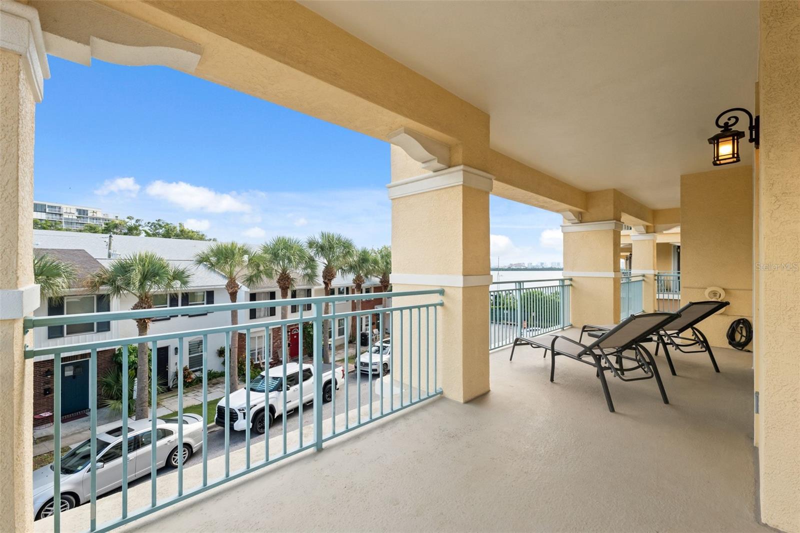 Image 44 of 82 For 700 Osceola Avenue 305