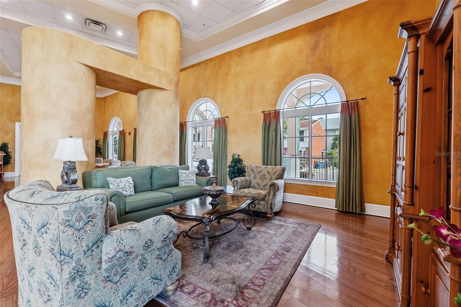 Image 49 of 82 For 700 Osceola Avenue 305
