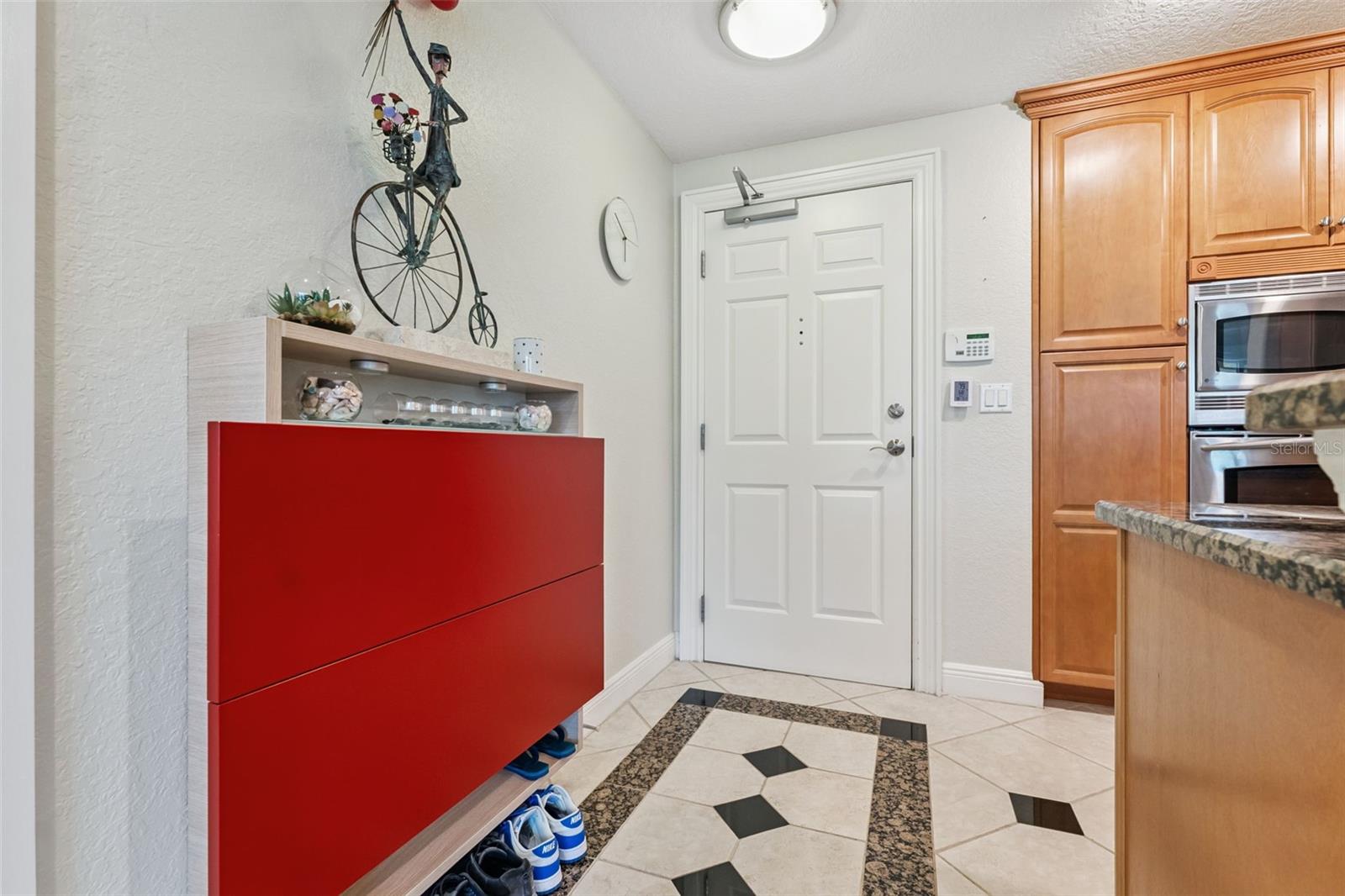Image 5 of 82 For 700 Osceola Avenue 305