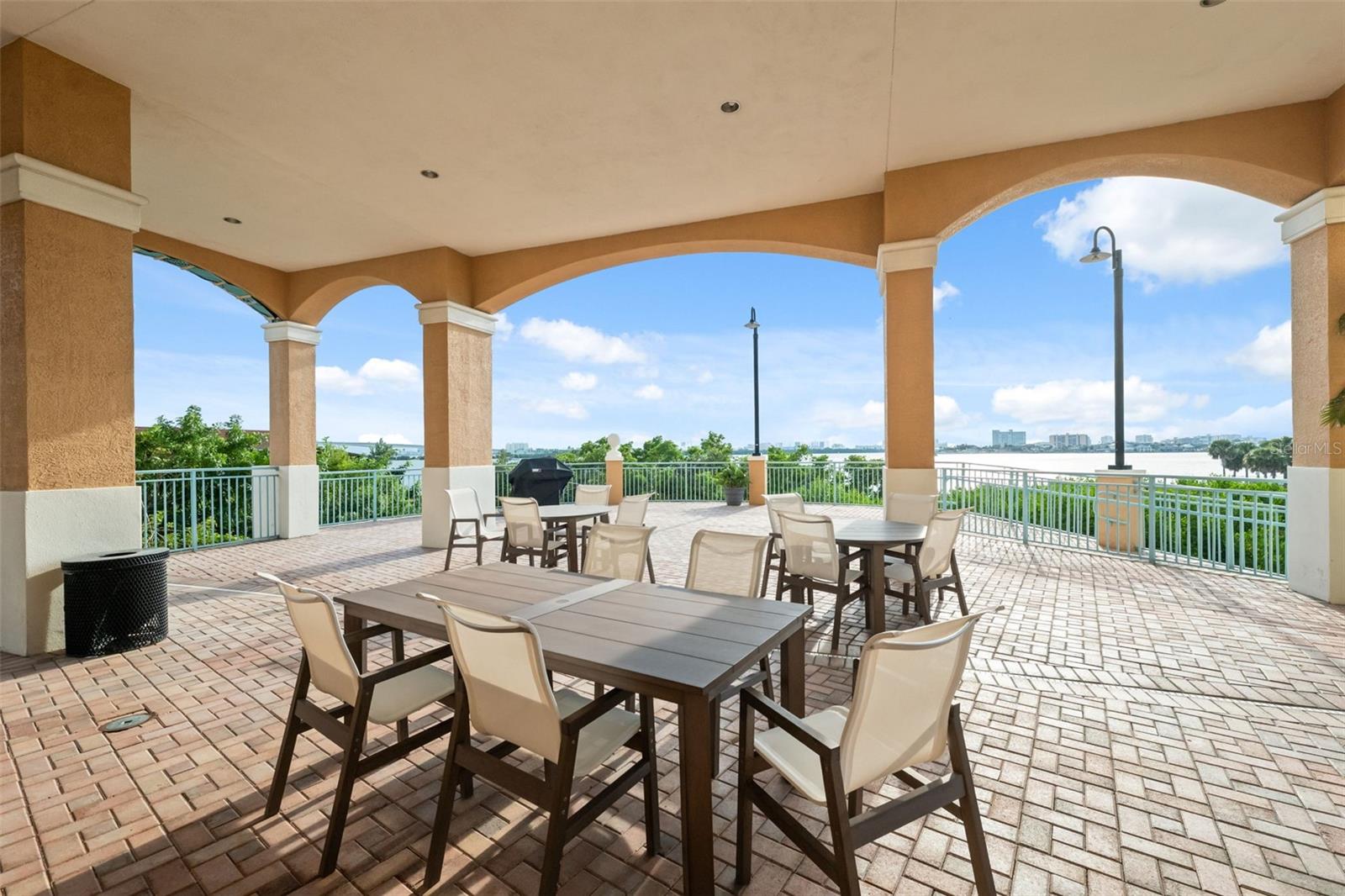 Image 52 of 82 For 700 Osceola Avenue 305