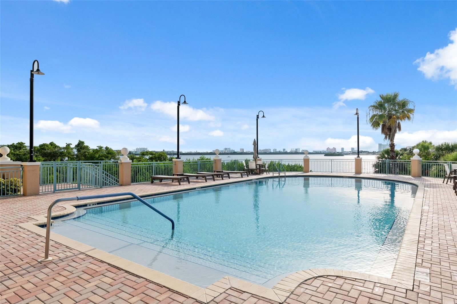 Image 64 of 82 For 700 Osceola Avenue 305