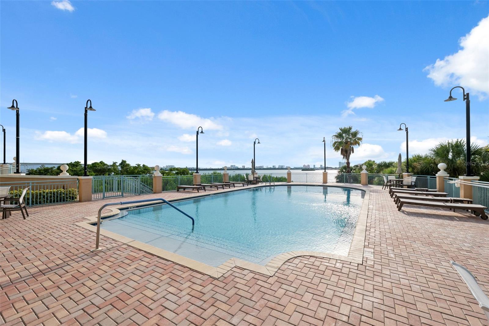 Image 67 of 82 For 700 Osceola Avenue 305