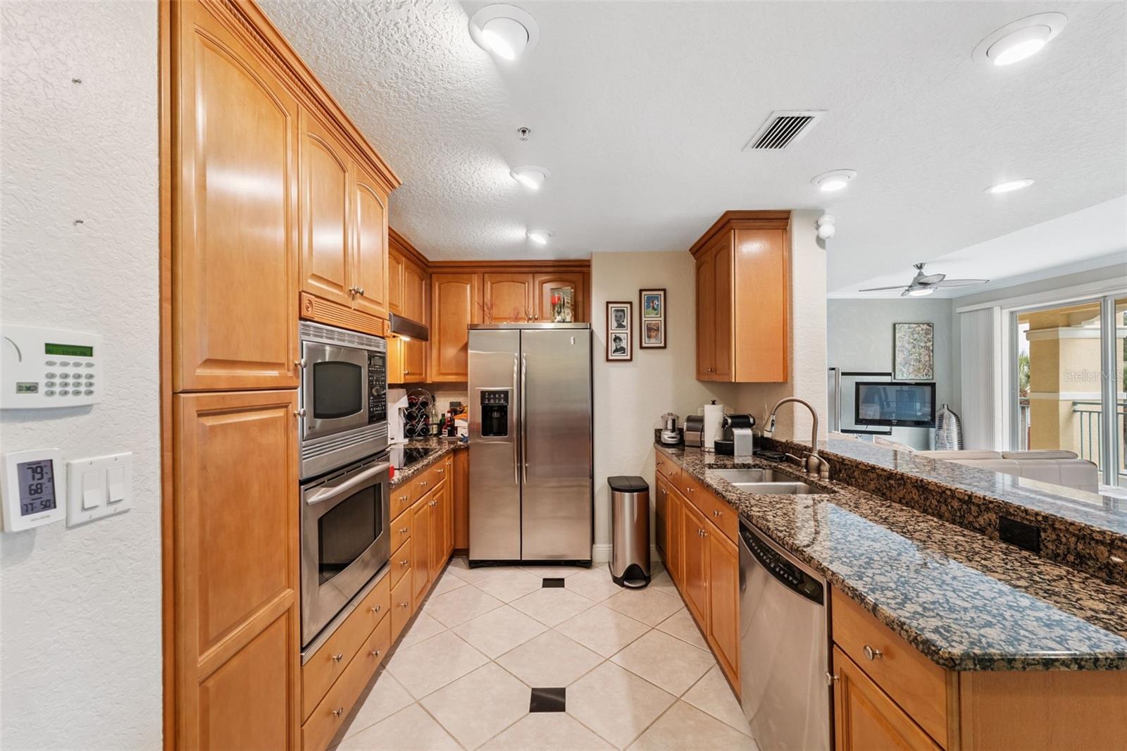 Image 8 of 82 For 700 Osceola Avenue 305