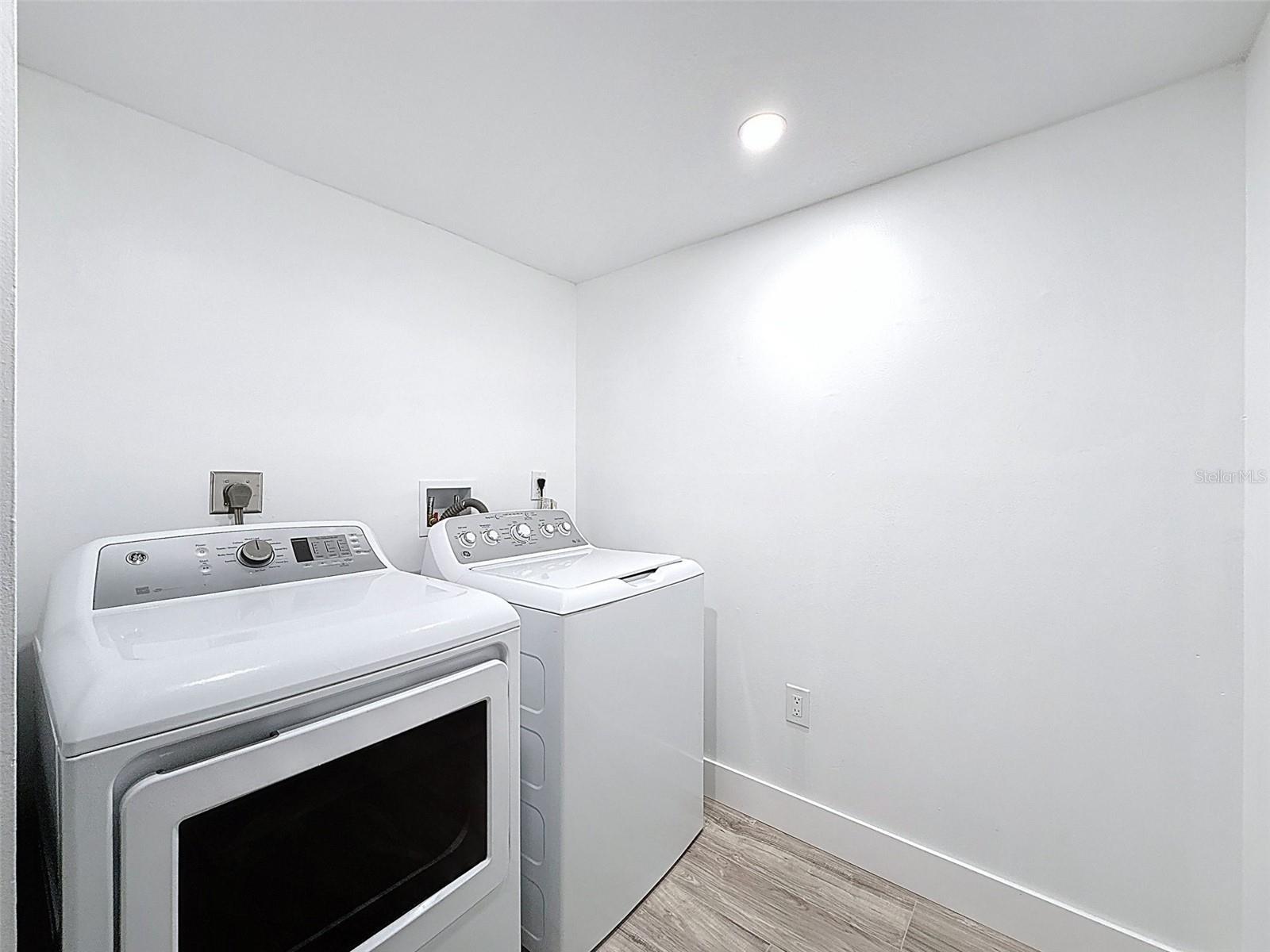 Image 13 of 27 For 1135 Pine Ridge Circle W A1