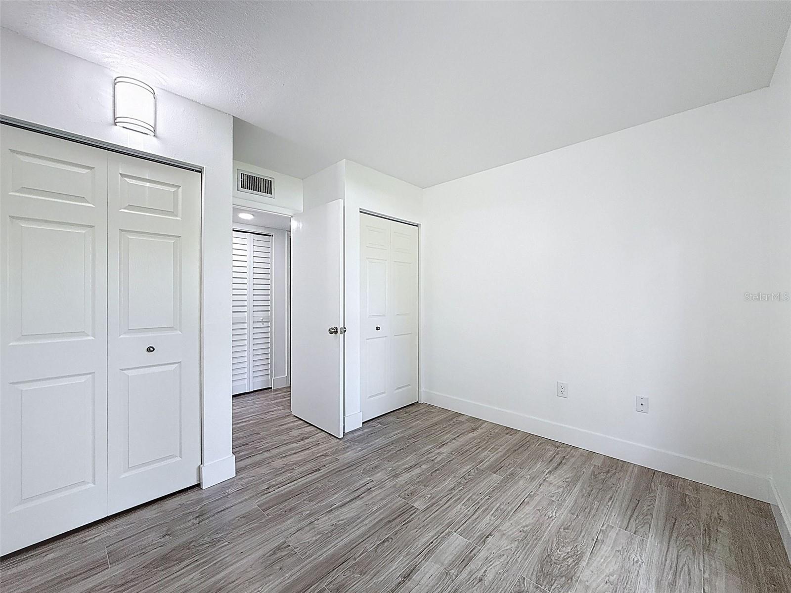 Image 22 of 27 For 1135 Pine Ridge Circle W A1