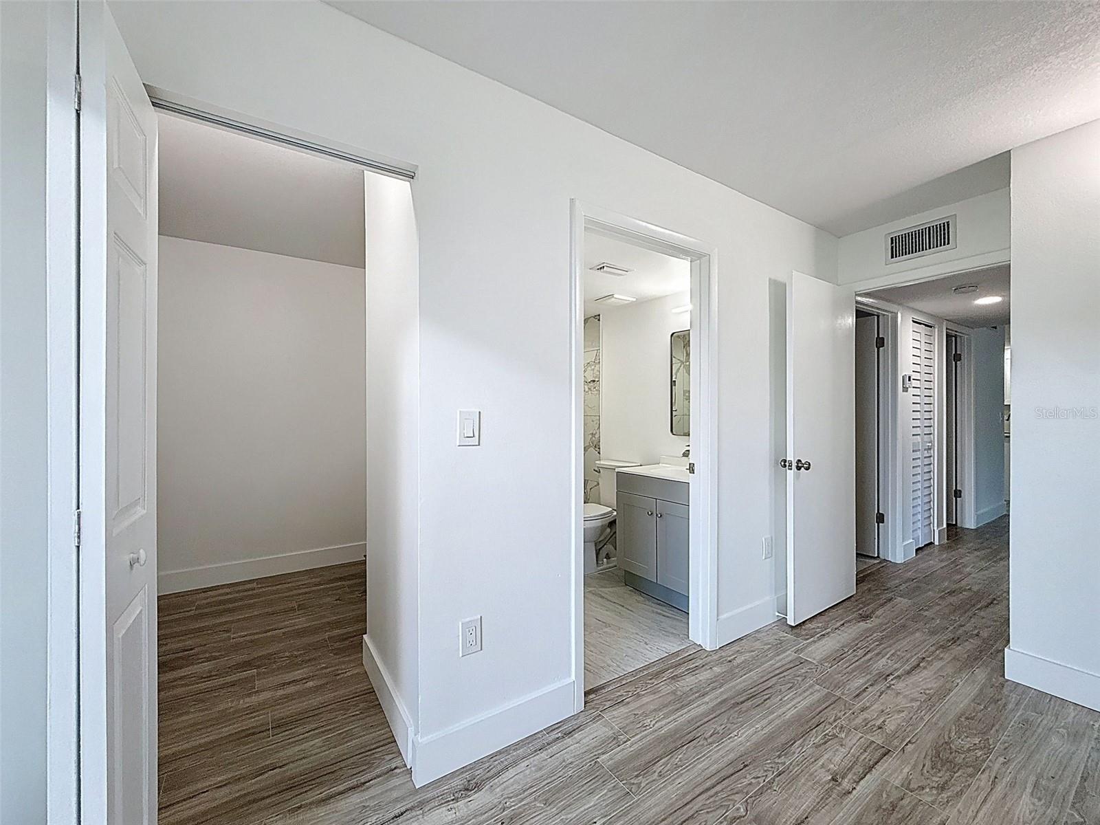 Image 23 of 27 For 1135 Pine Ridge Circle W A1