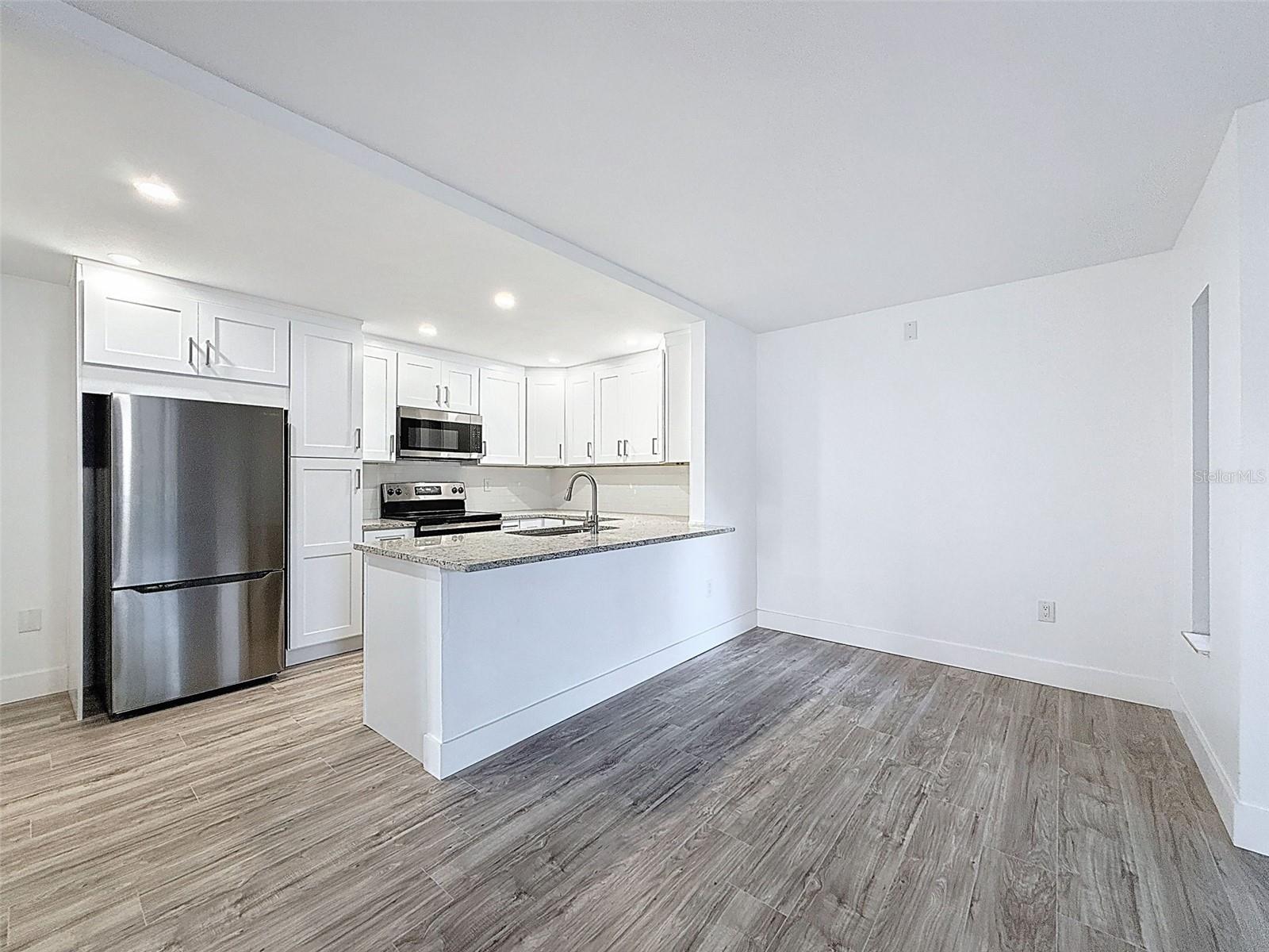 Image 4 of 27 For 1135 Pine Ridge Circle W A1