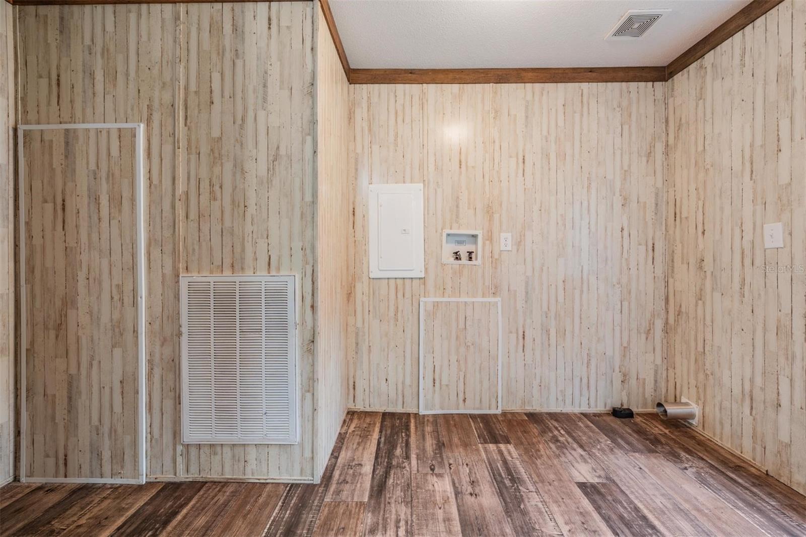 Image 10 of 32 For 34930 Emily Drive