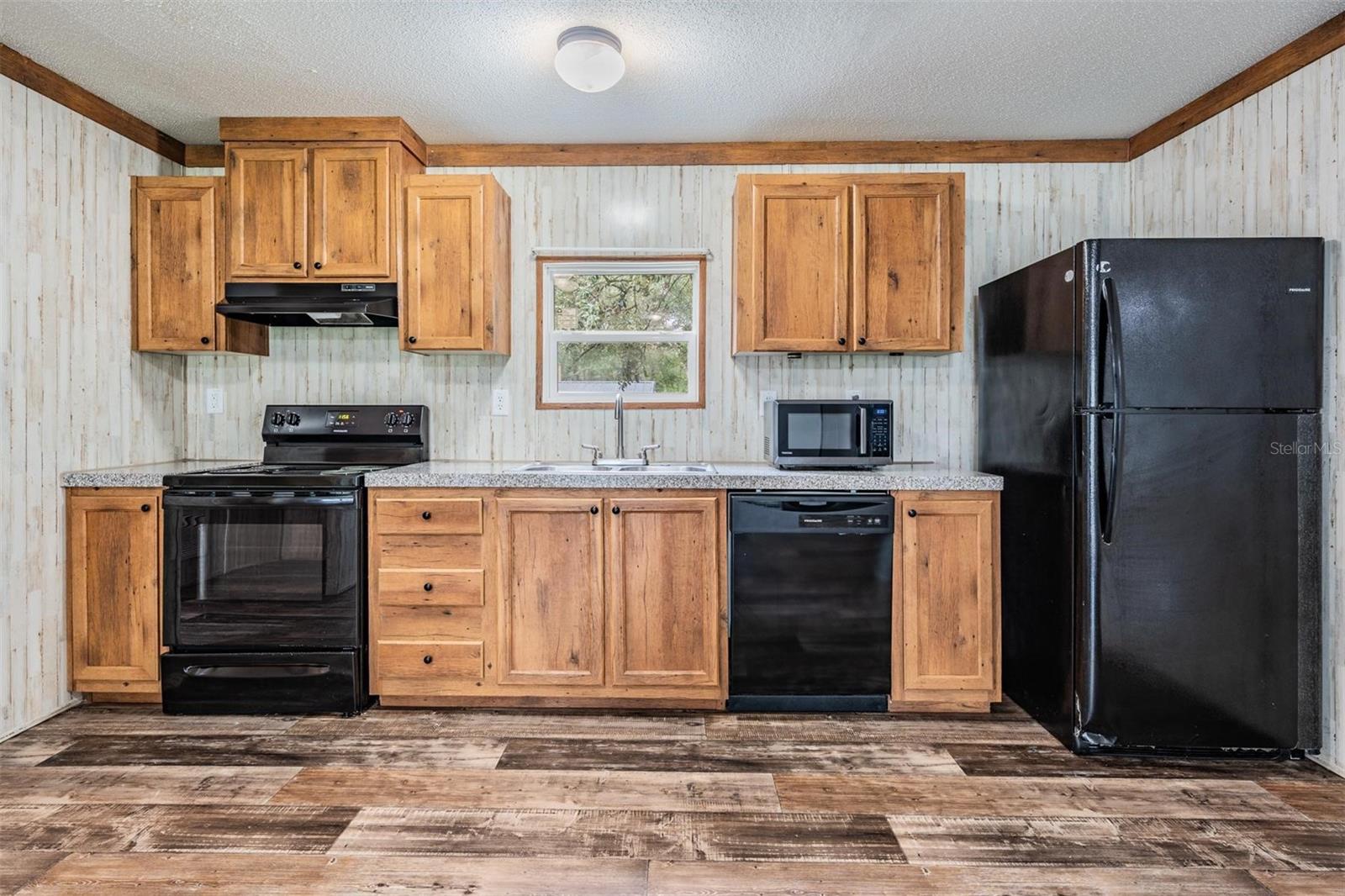 Image 8 of 32 For 34930 Emily Drive