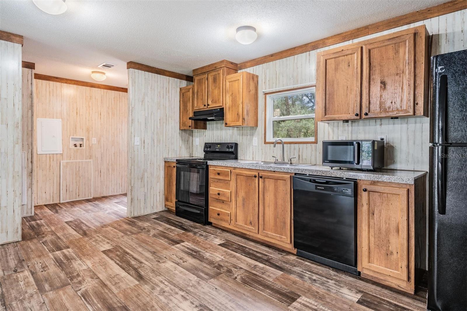 Image 9 of 32 For 34930 Emily Drive
