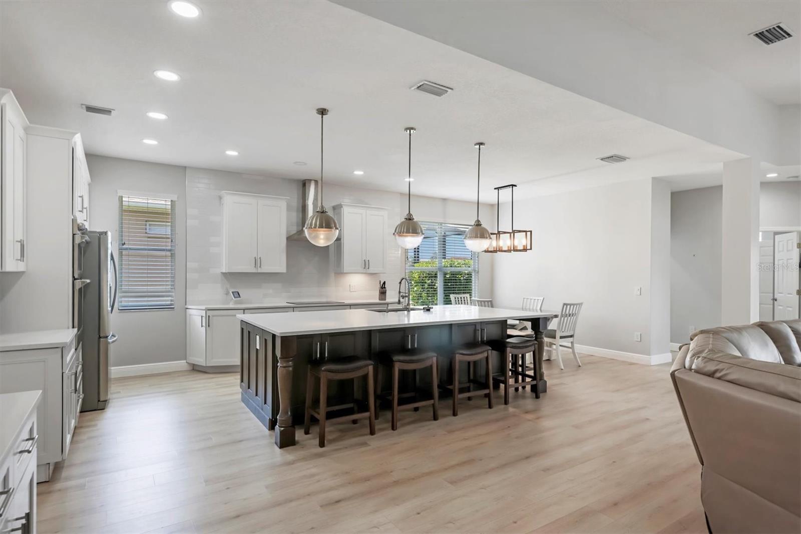 Image 17 of 50 For 5505 52nd Avenue W