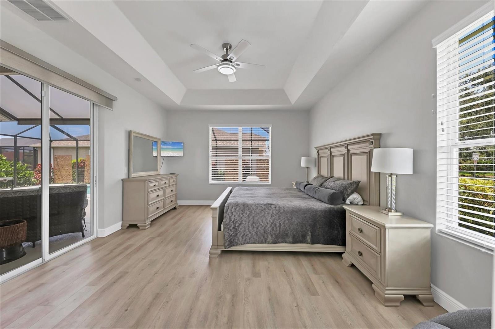 Image 25 of 50 For 5505 52nd Avenue W