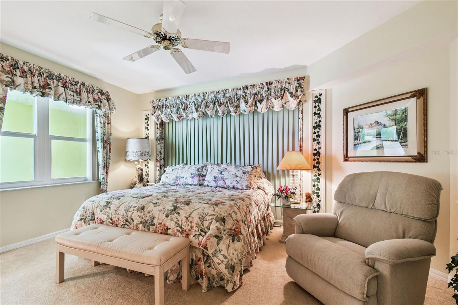 Image 20 of 74 For 16750 Gulf Boulevard 414