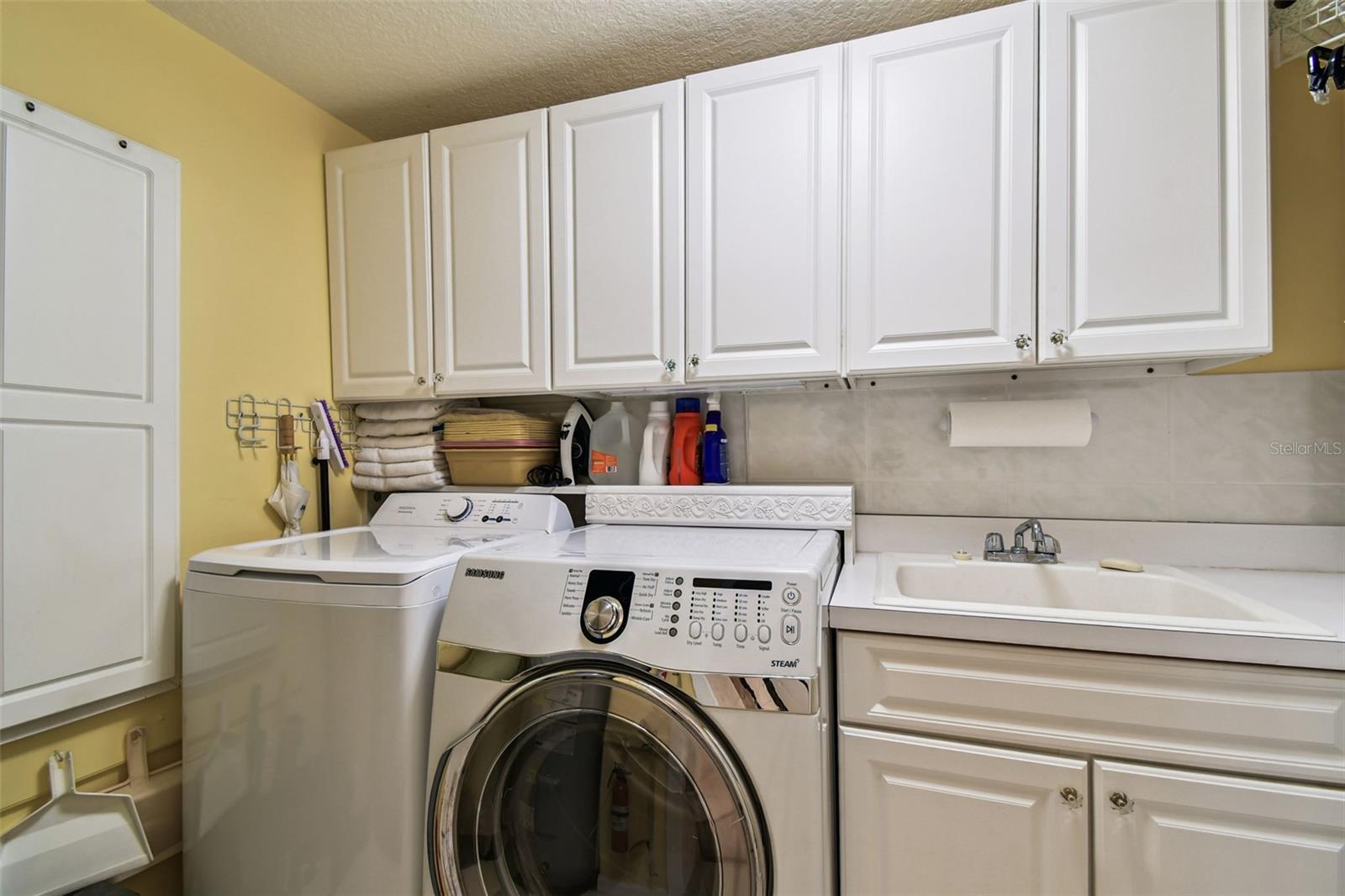 Image 31 of 74 For 16750 Gulf Boulevard 414