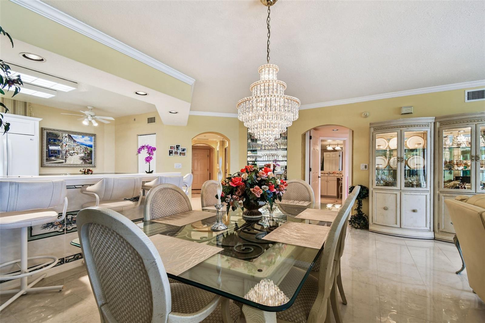Image 46 of 74 For 16750 Gulf Boulevard 414