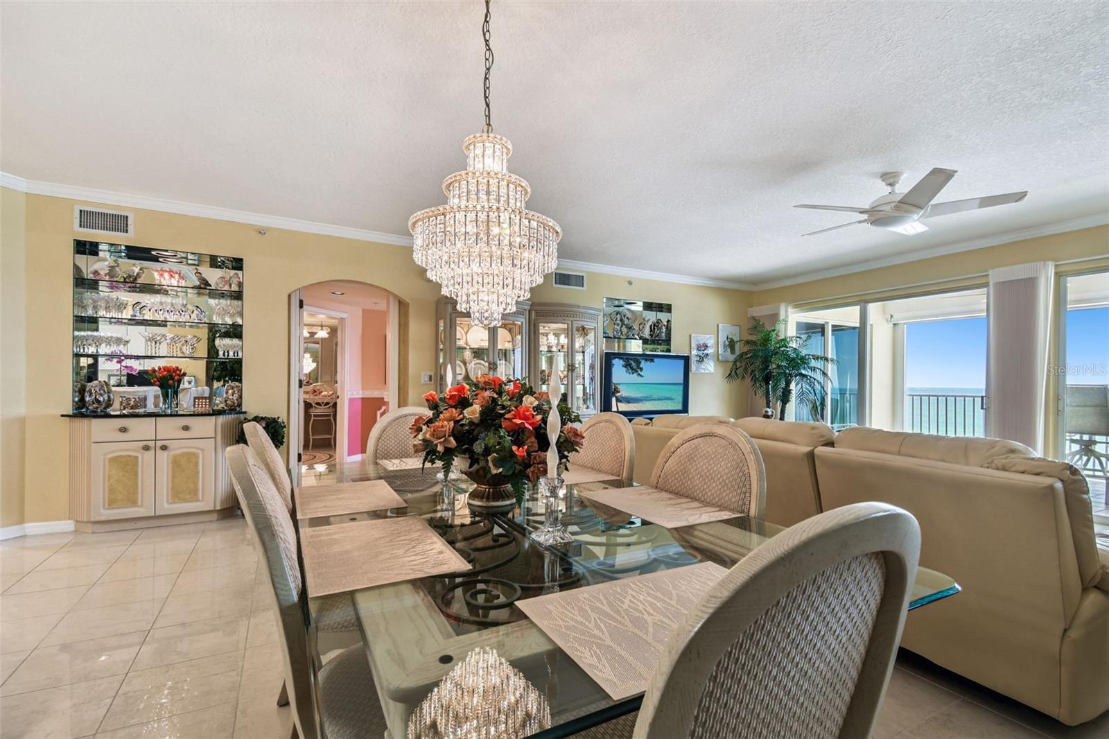 Image 47 of 74 For 16750 Gulf Boulevard 414