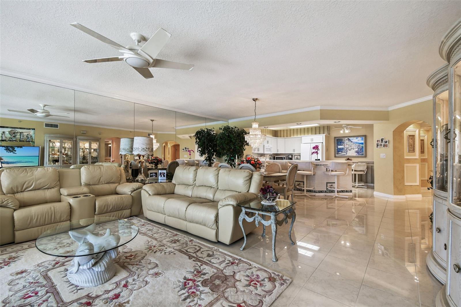 Image 49 of 74 For 16750 Gulf Boulevard 414