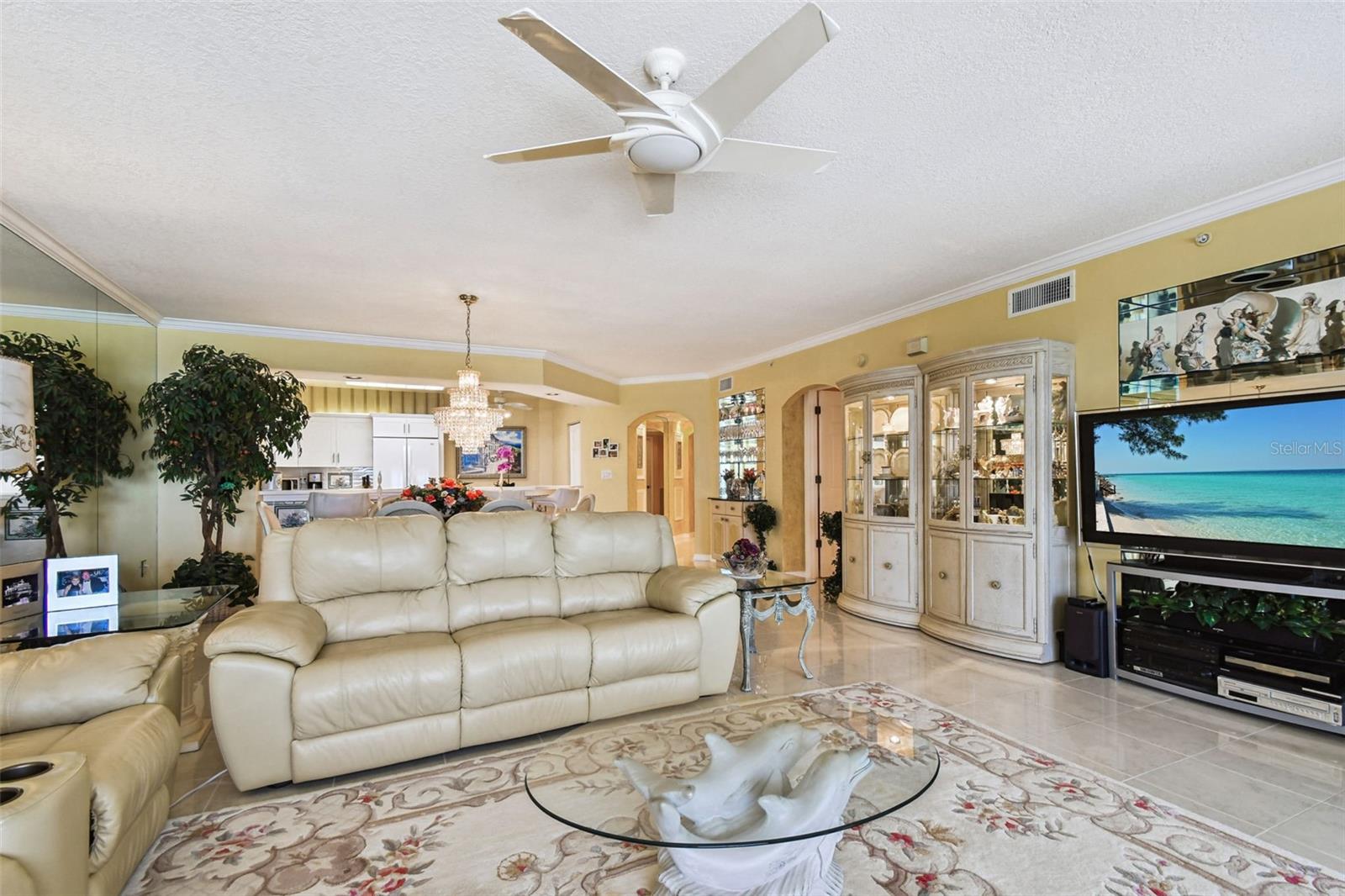 Image 50 of 74 For 16750 Gulf Boulevard 414