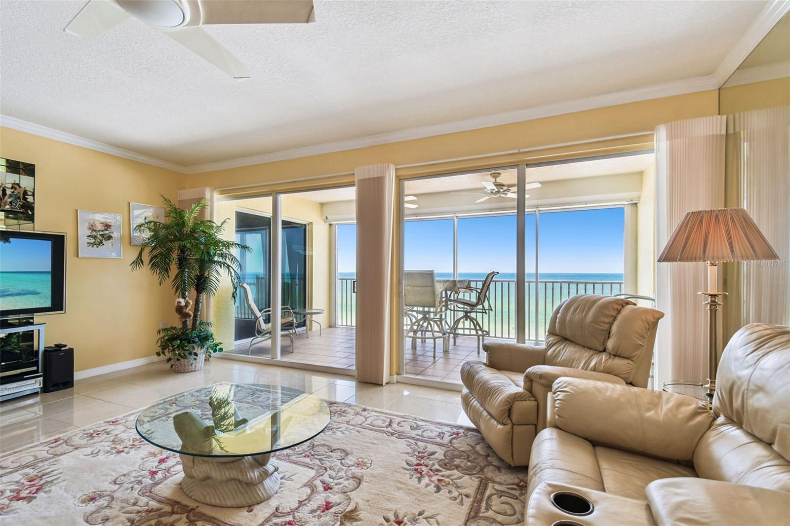 Image 52 of 74 For 16750 Gulf Boulevard 414