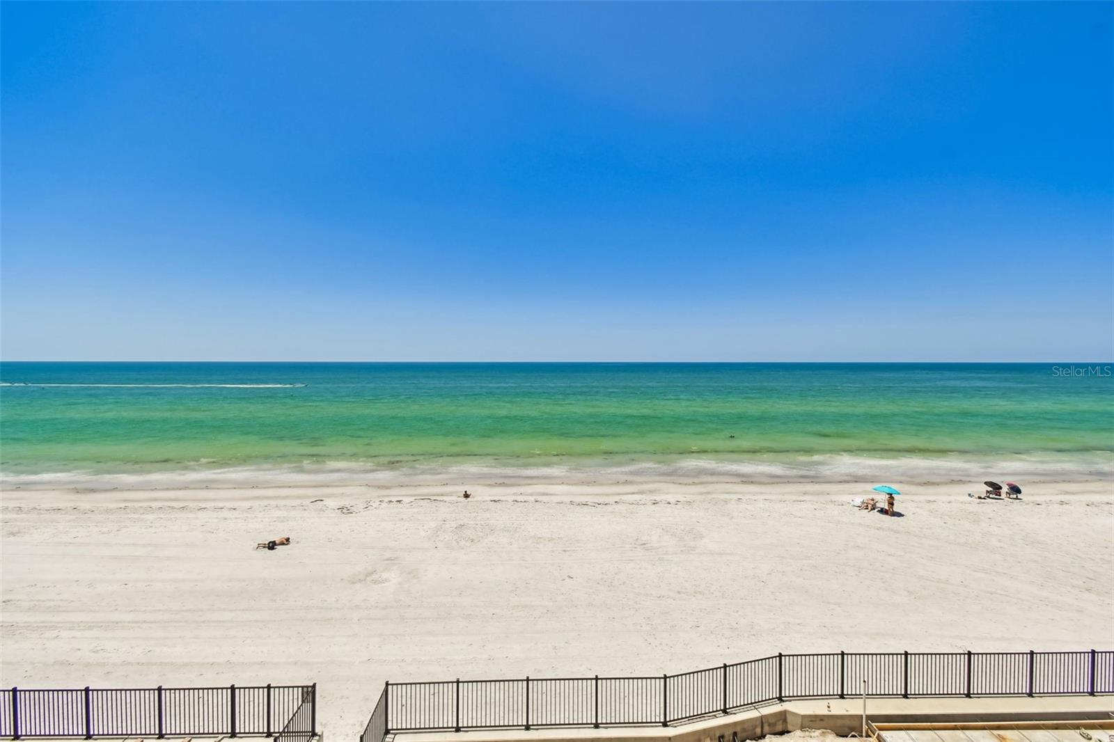 Image 56 of 74 For 16750 Gulf Boulevard 414