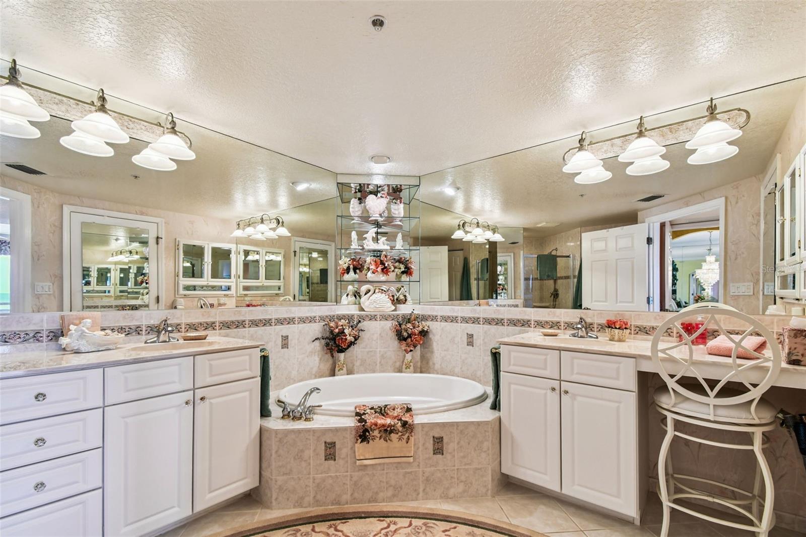 Image 58 of 74 For 16750 Gulf Boulevard 414