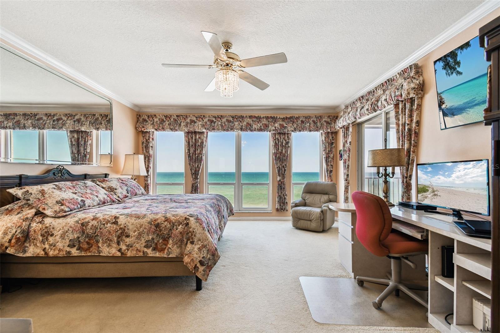 Image 66 of 74 For 16750 Gulf Boulevard 414