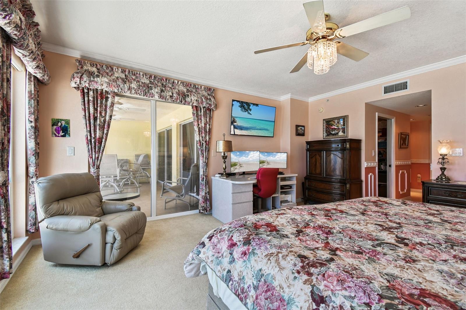 Image 70 of 74 For 16750 Gulf Boulevard 414
